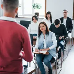 Jakie ma się wykształcenie bez matury? Odkryj alternatywy edukacyjne