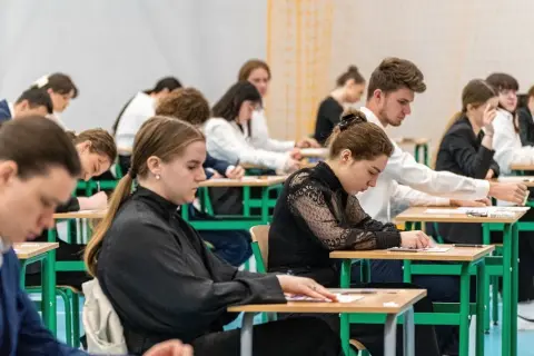 Jakie przedmioty trzeba zdawać na maturze, aby nie zawieść przyszłości?