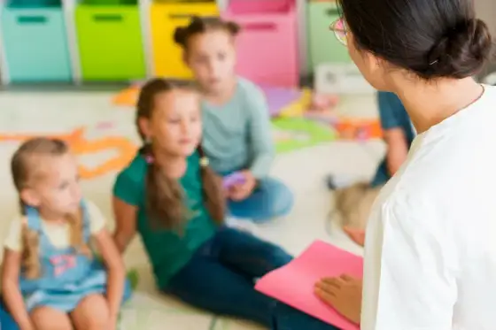 Jakie przedmioty na maturze do pedagogiki? Sprawdź wymagania uczelni